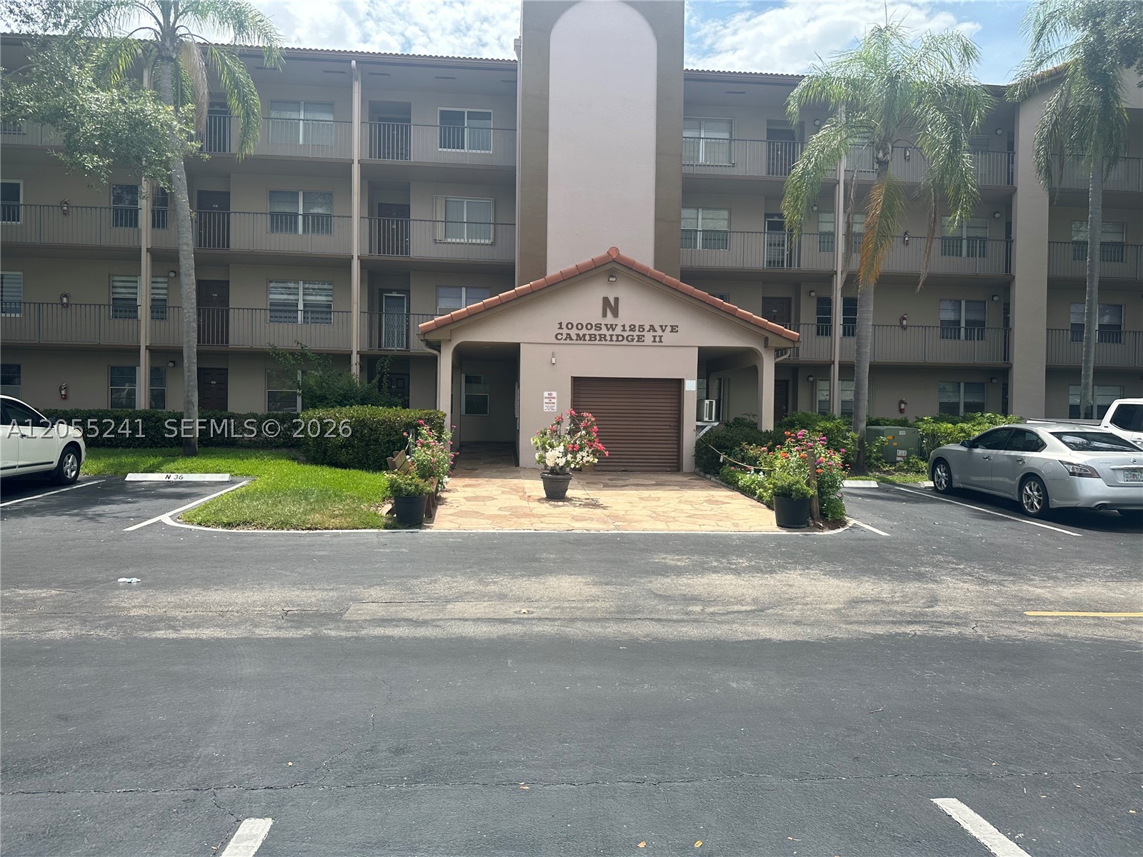 Pembroke Pines photo 1