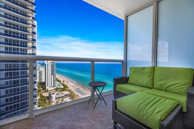 Hallandale Beach photo 1