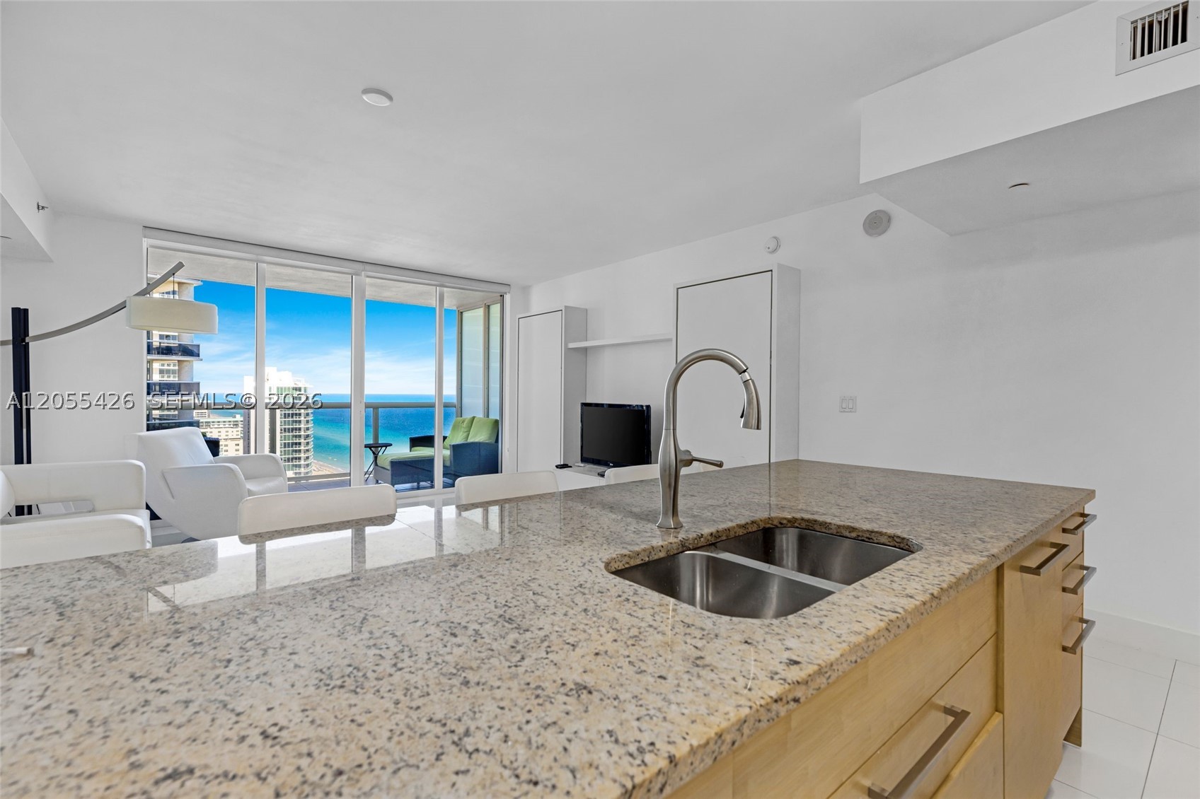 Hallandale Beach photo 3