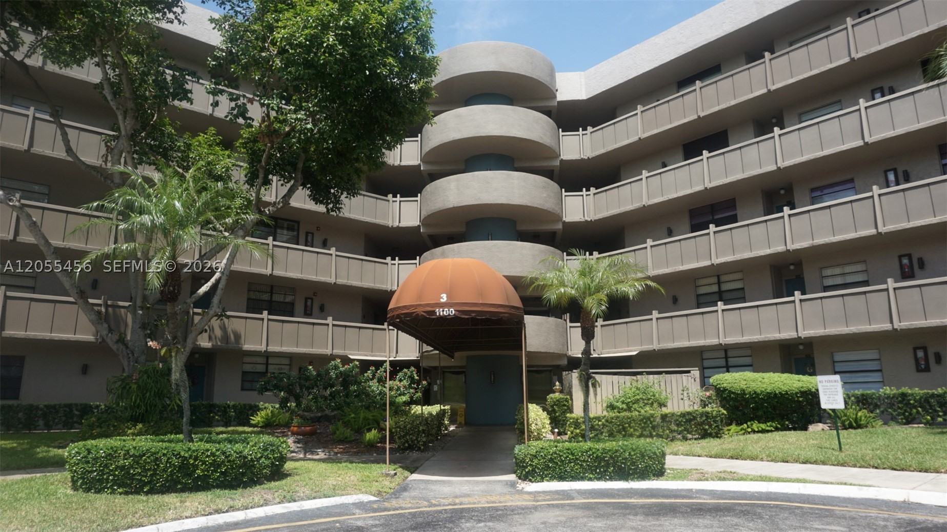 Pembroke Pines photo 1
