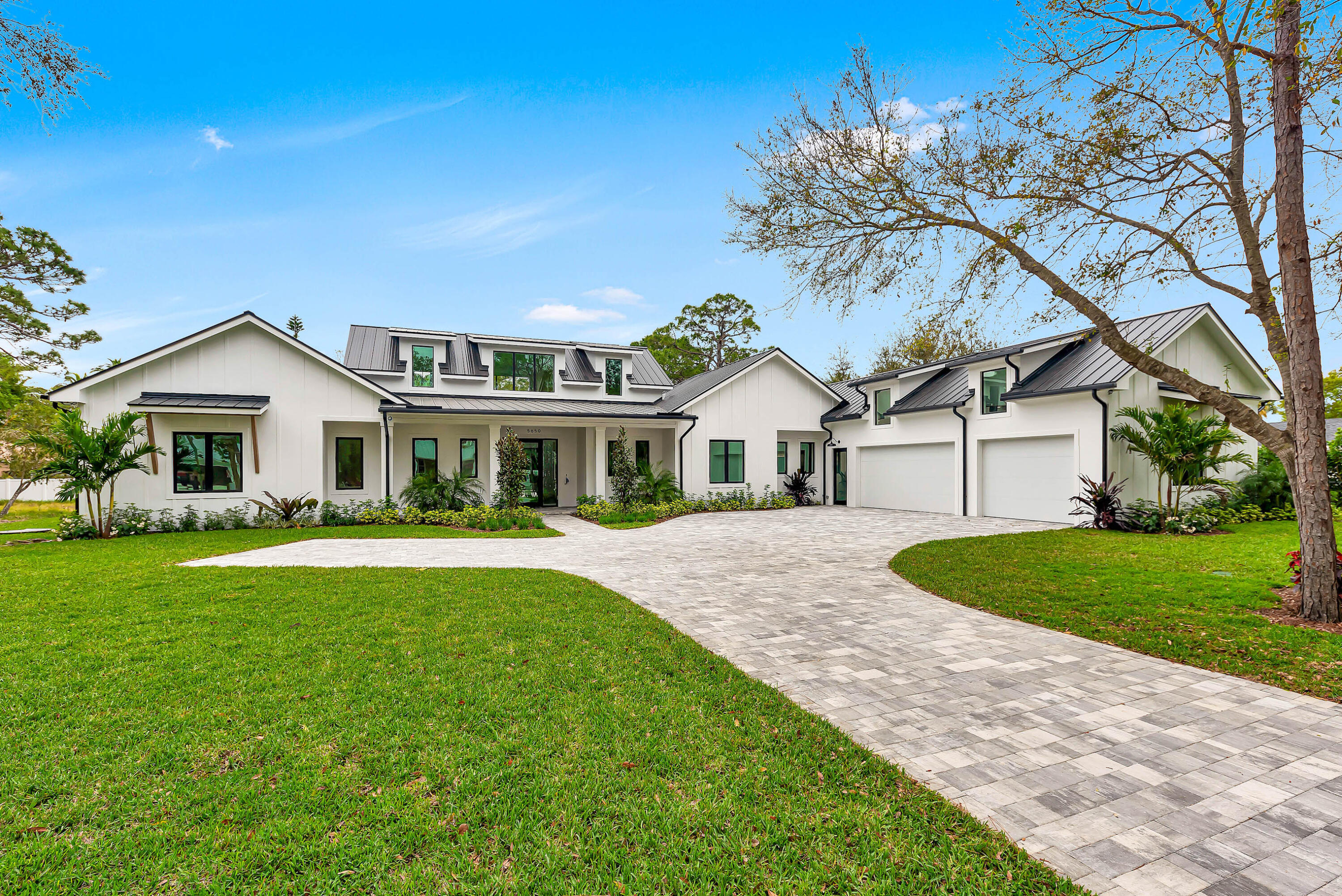 Palm Beach Gardens photo 1