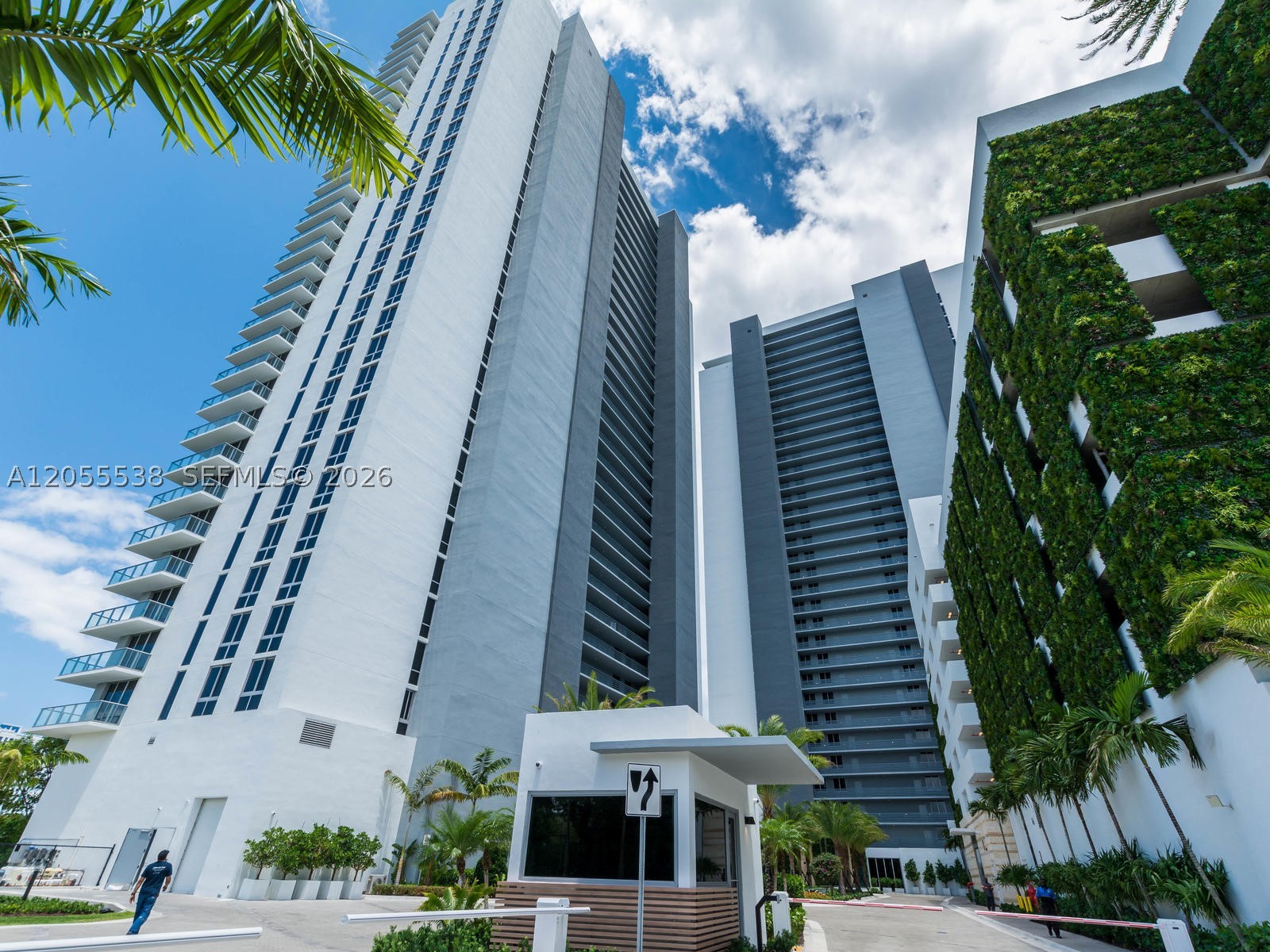 North Miami Beach photo 2