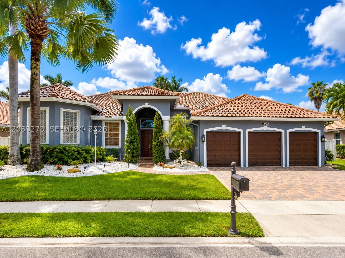 Pembroke Pines photo 3