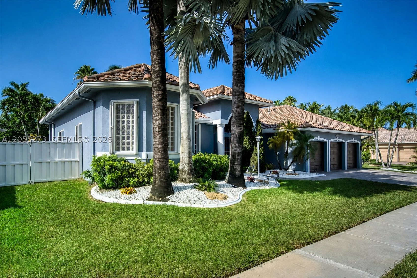 Pembroke Pines photo 4