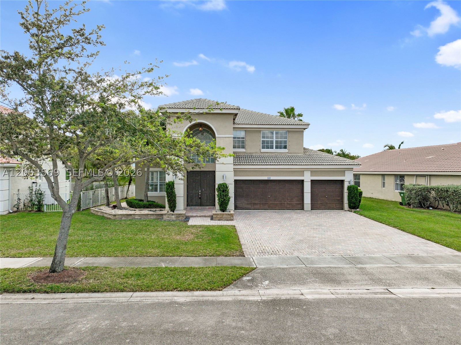 Pembroke Pines photo 2