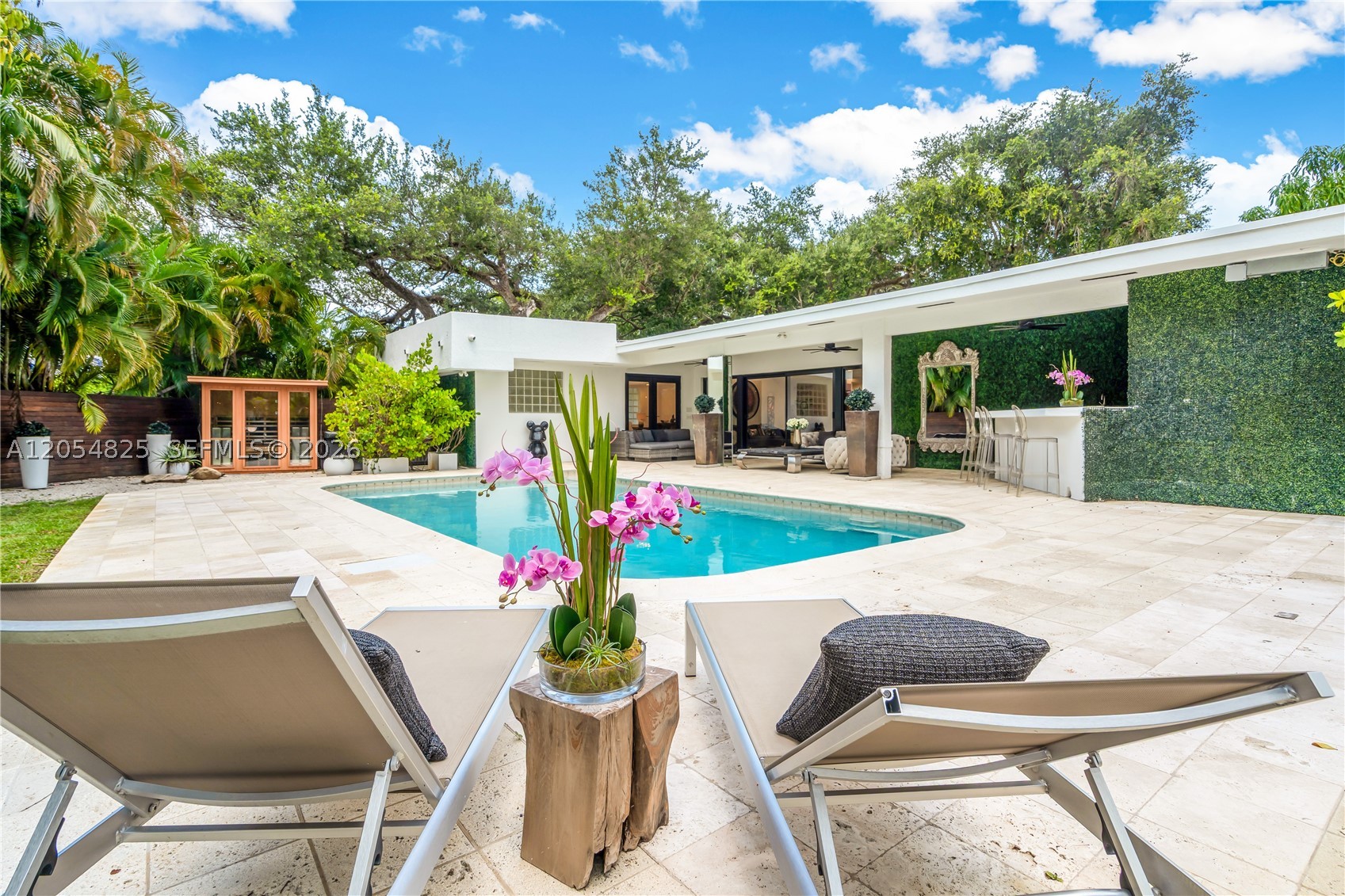 North Miami Beach photo 1