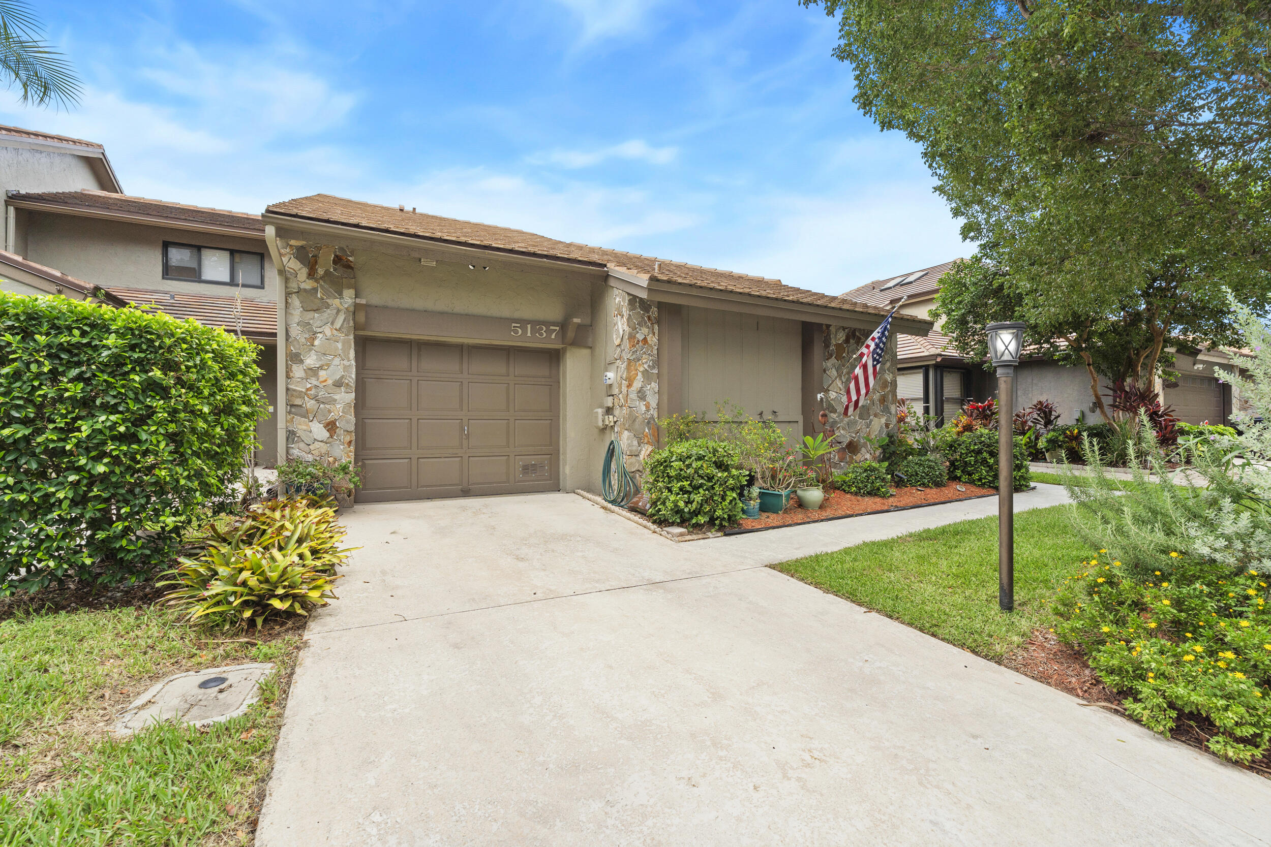 Palm Beach Gardens photo 3