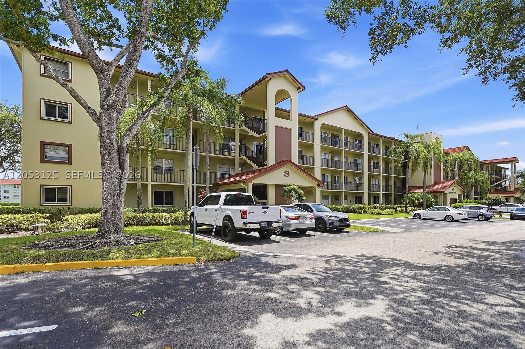 Pembroke Pines photo 3
