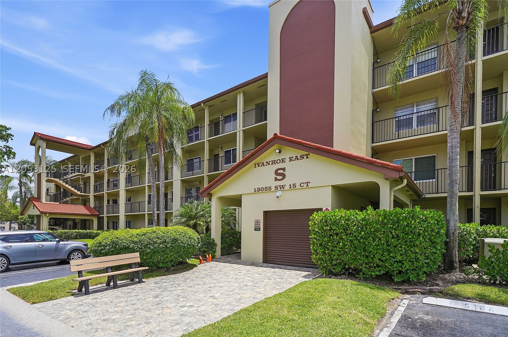 Pembroke Pines photo 4