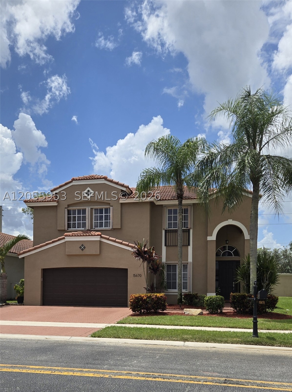 Pembroke Pines photo 2