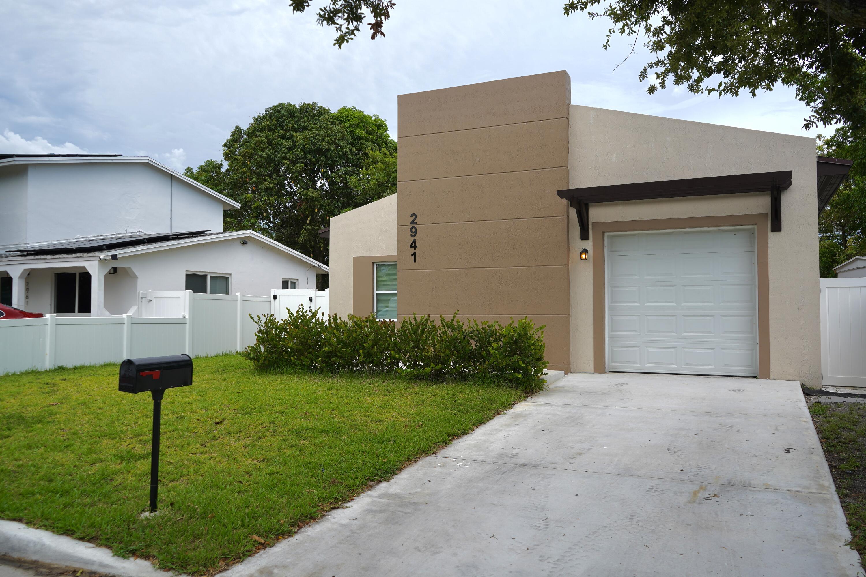 Fort Lauderdale photo 3