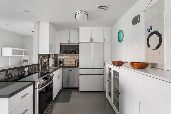Wilton Manors photo 4