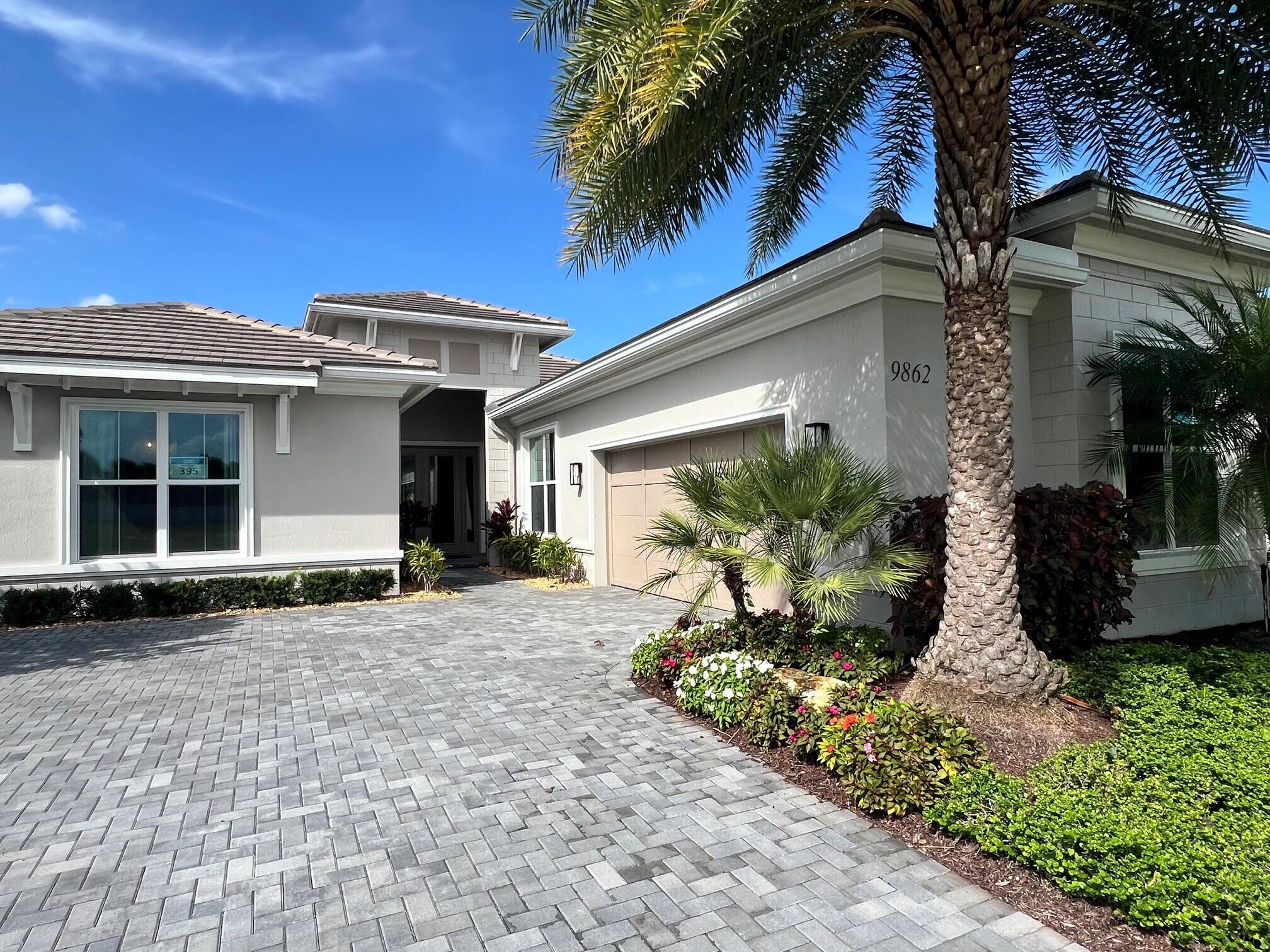 Palm Beach Gardens photo 1