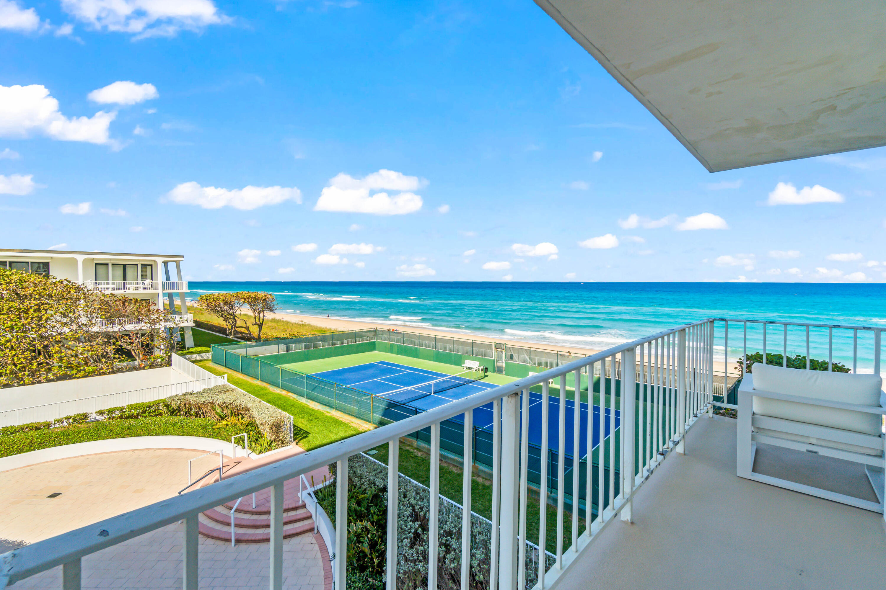 Palm Beach photo 1