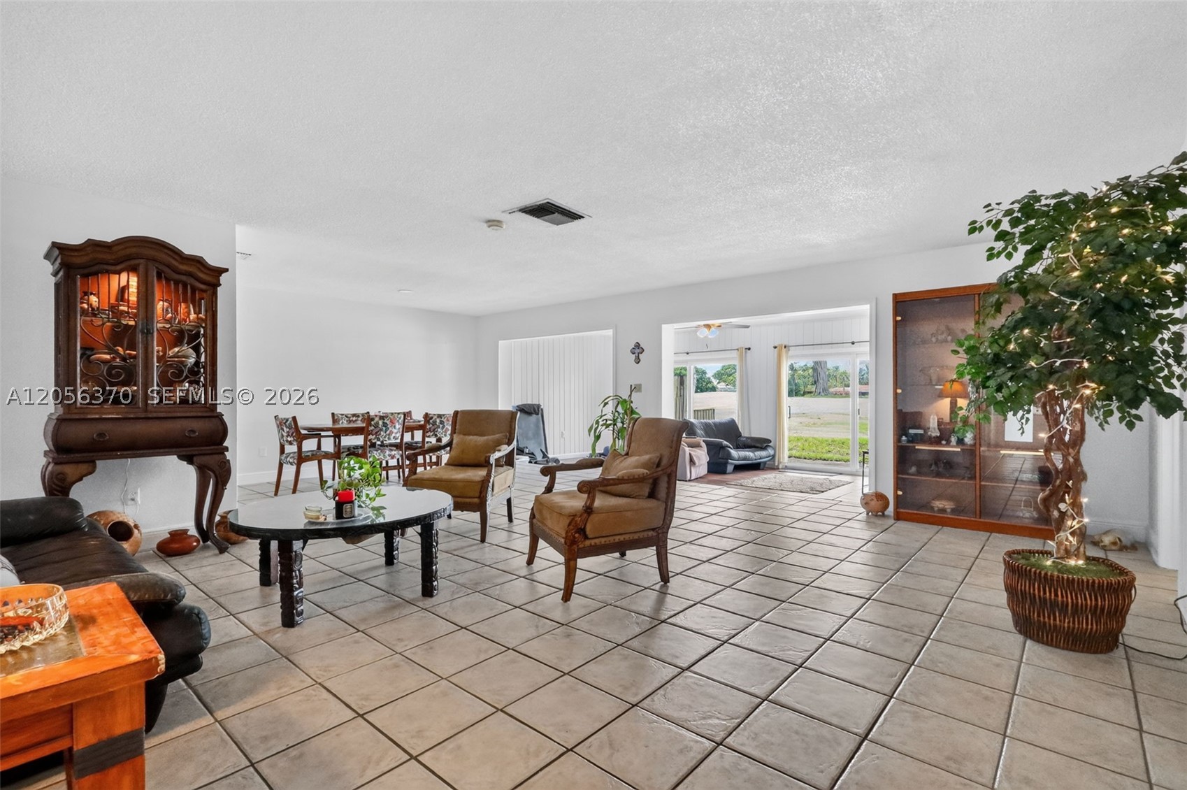 Hialeah photo 5