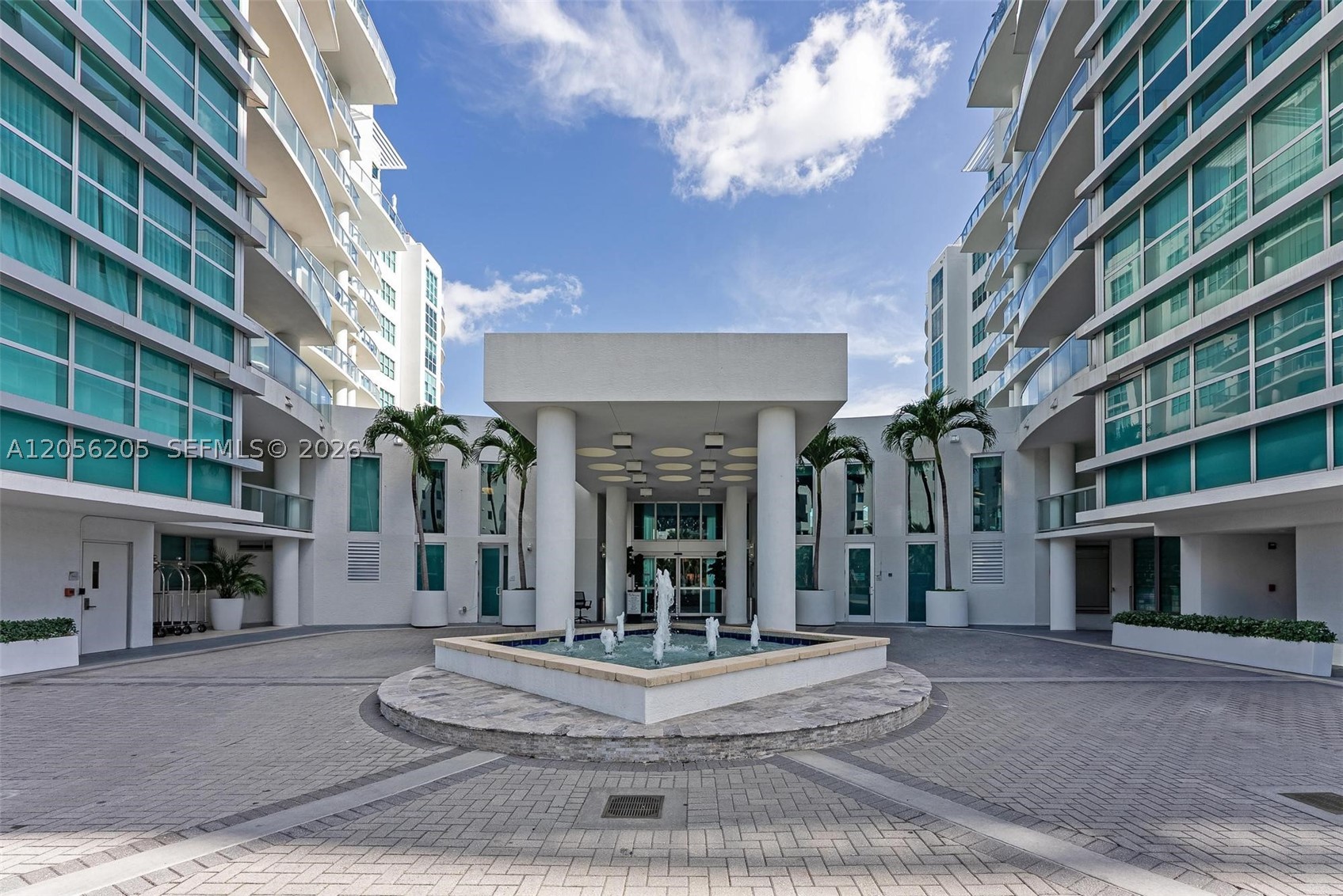 Aventura photo 2