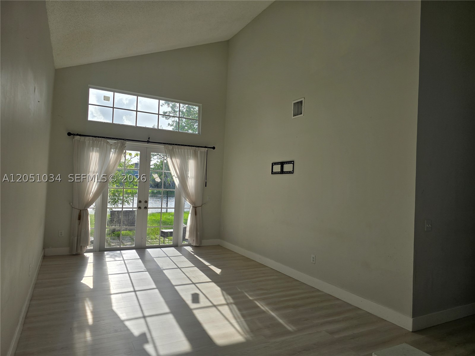 Pembroke Pines photo 3