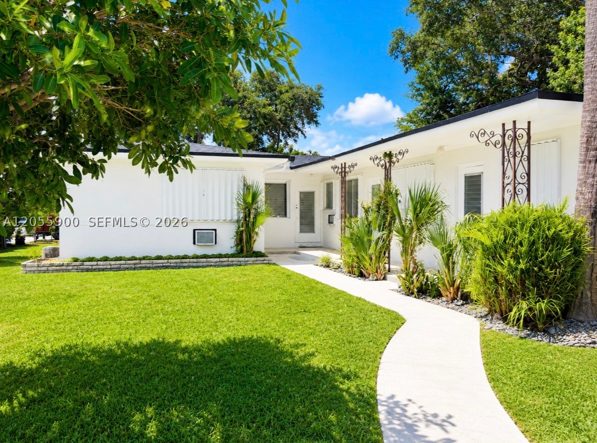 North Miami photo 2