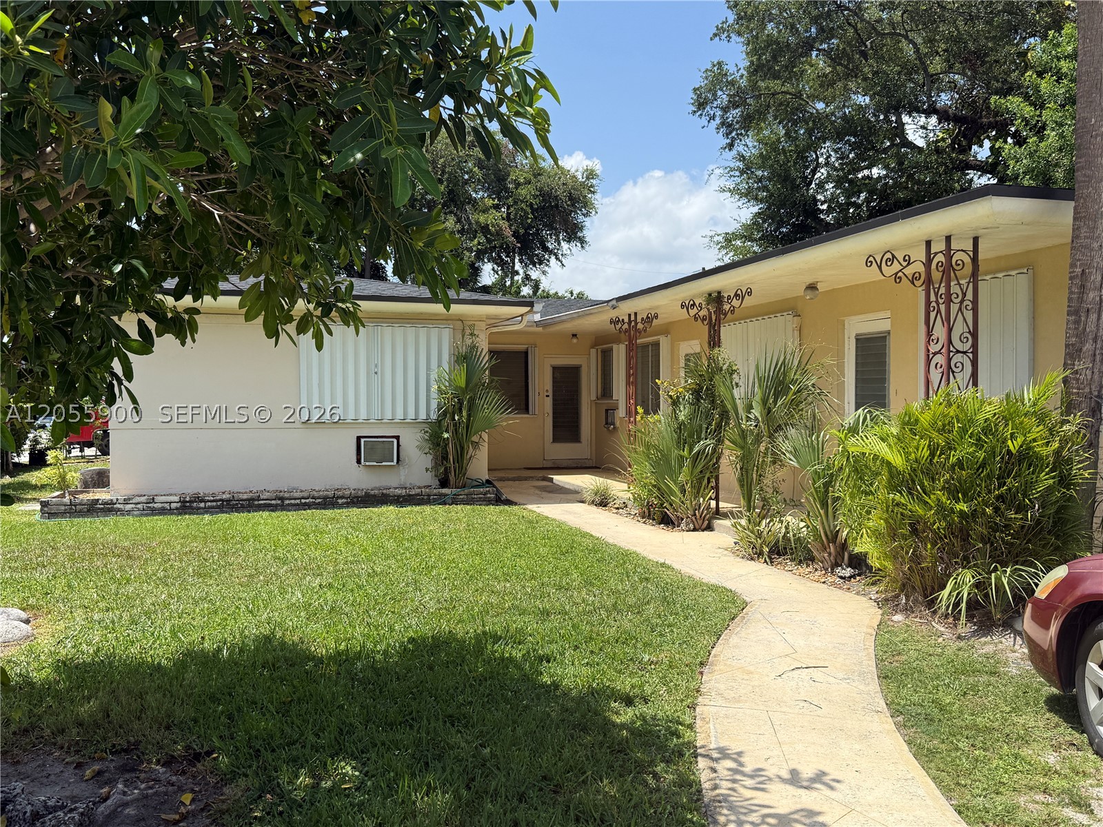 North Miami photo 4