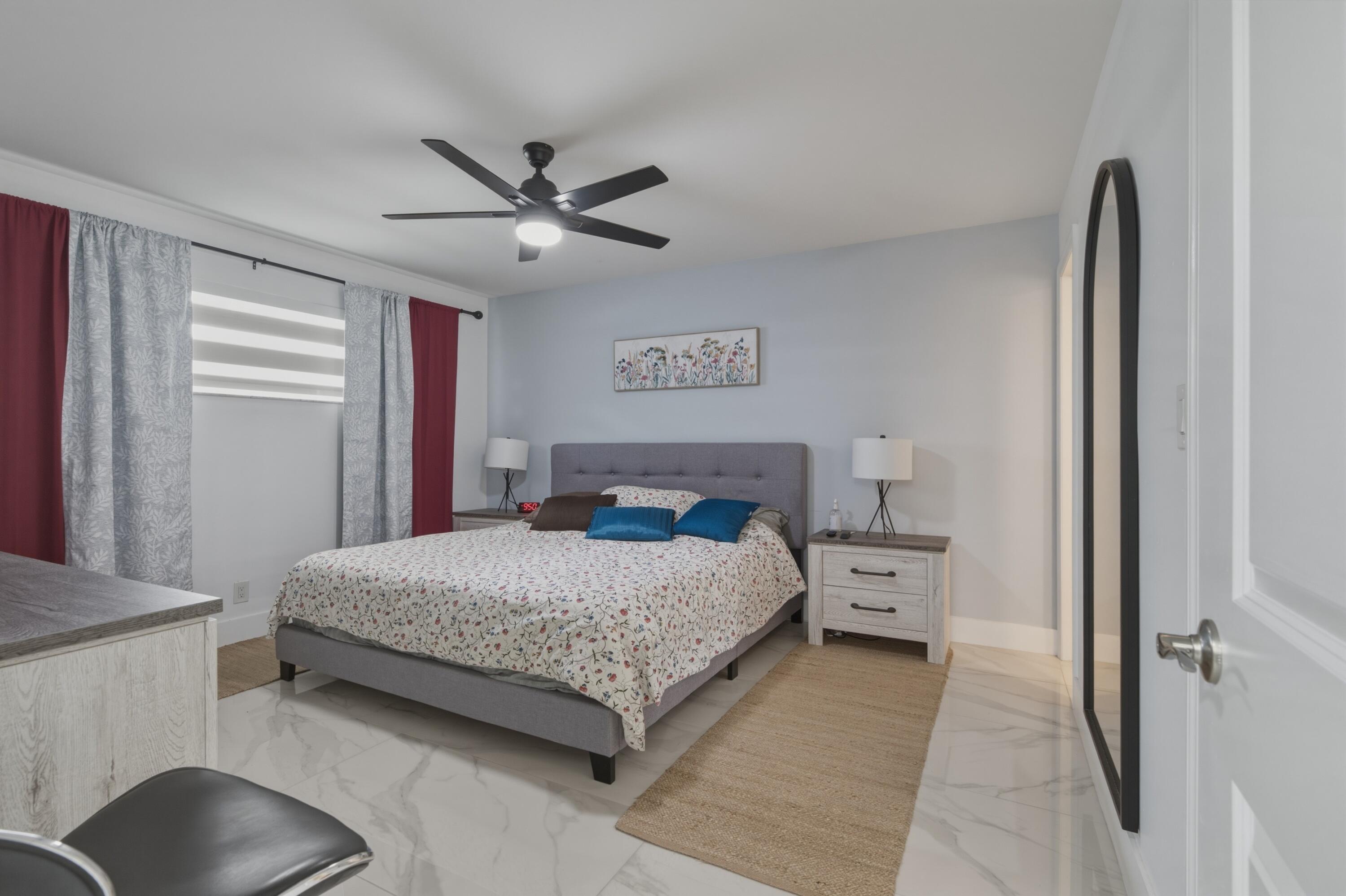 Pembroke Pines photo 4