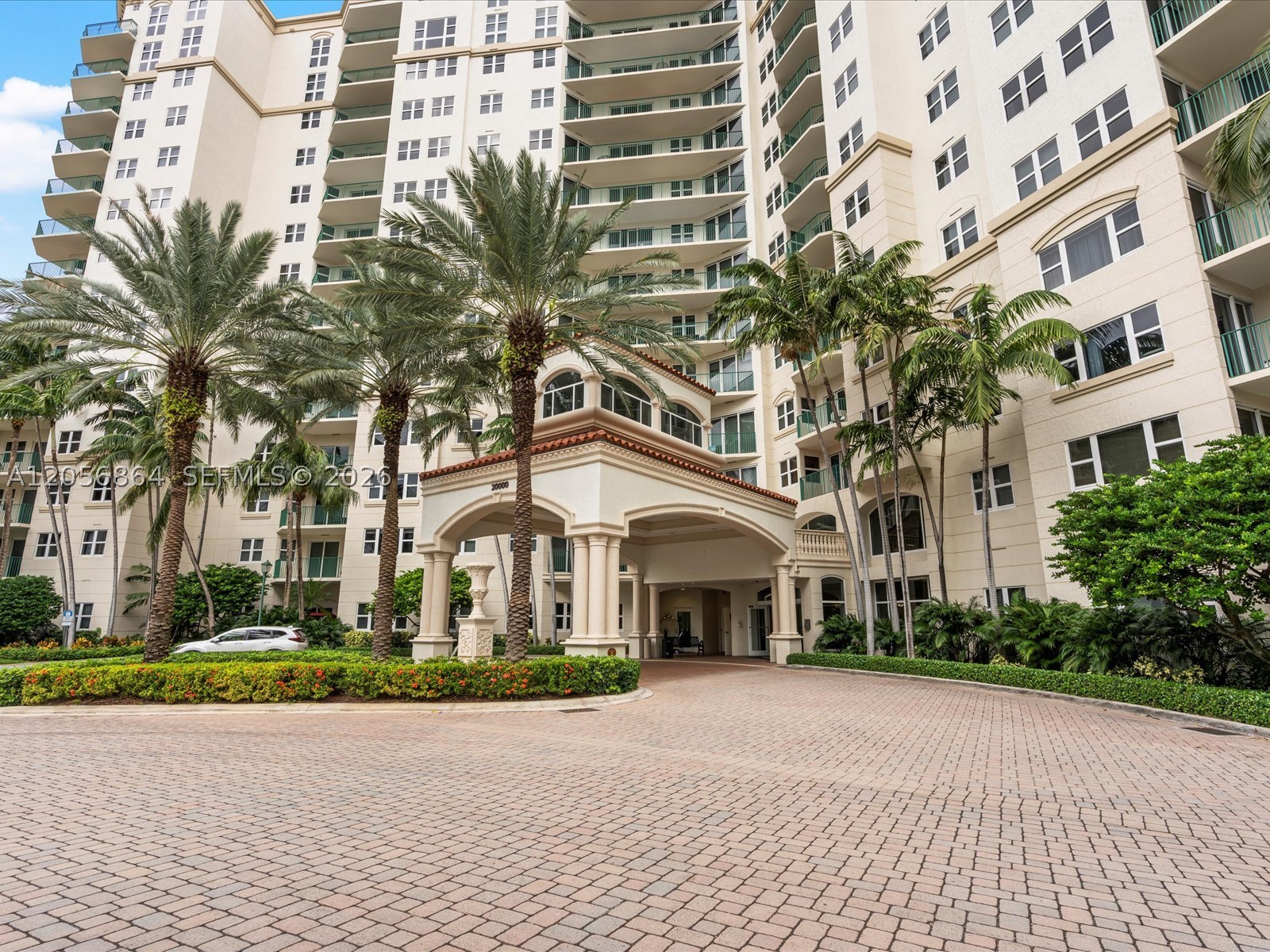 Aventura photo 1