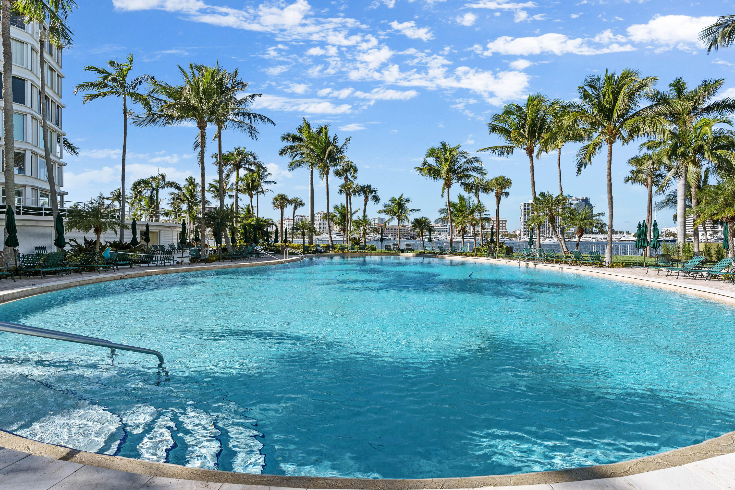 Palm Beach photo 2
