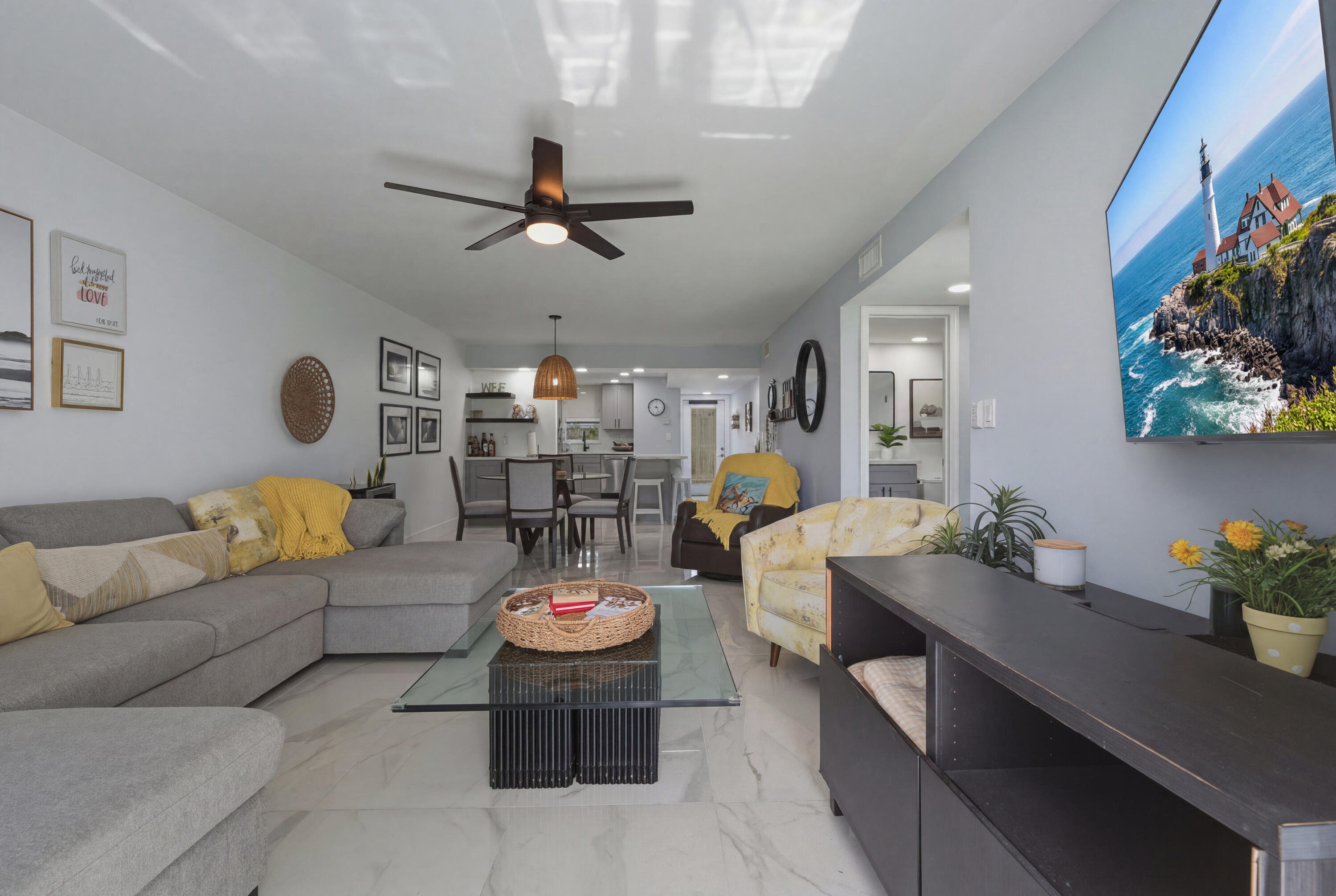 Pembroke Pines photo 1