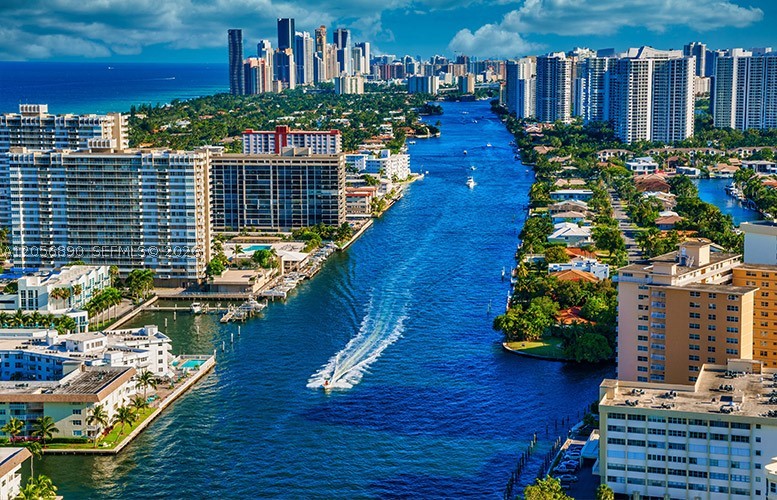 Hallandale Beach photo 1