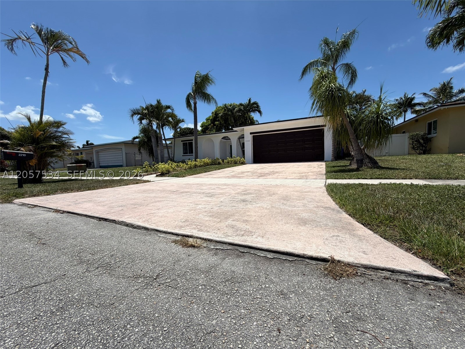 Pembroke Pines photo 2