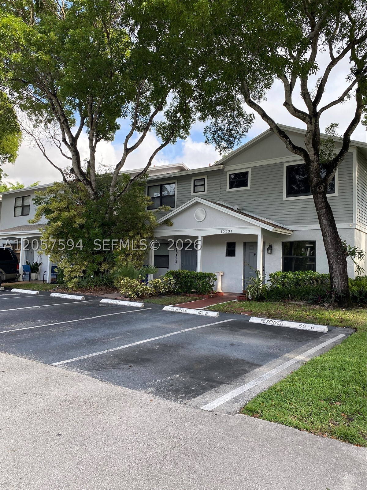 Pembroke Pines photo 1