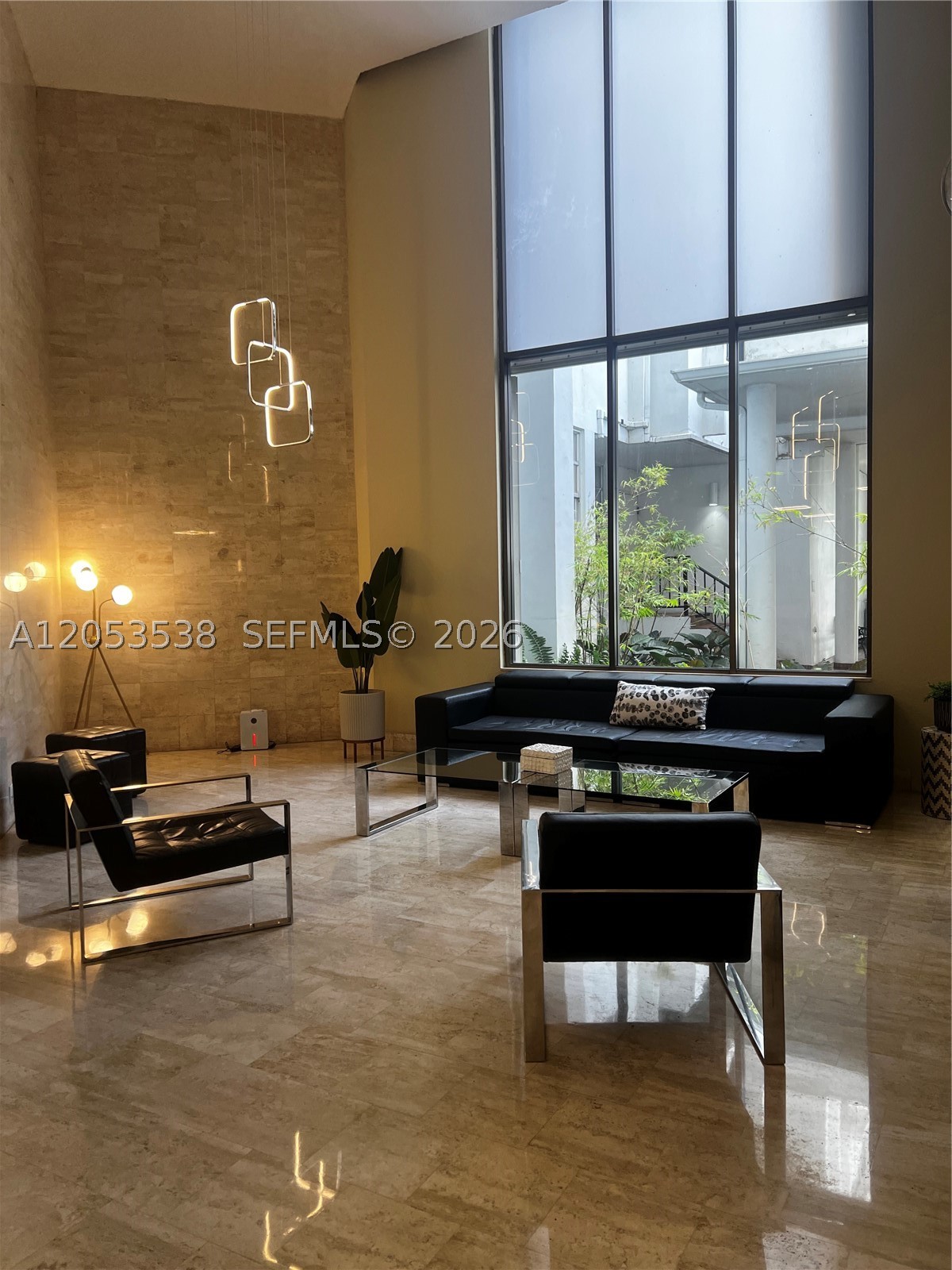 Aventura photo 1