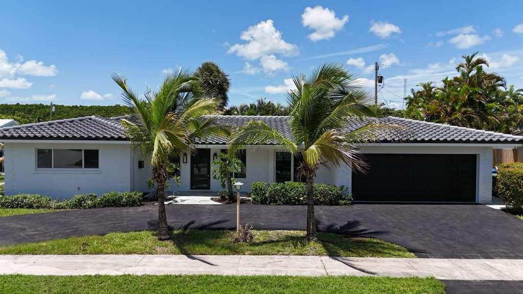 Wilton Manors photo 2