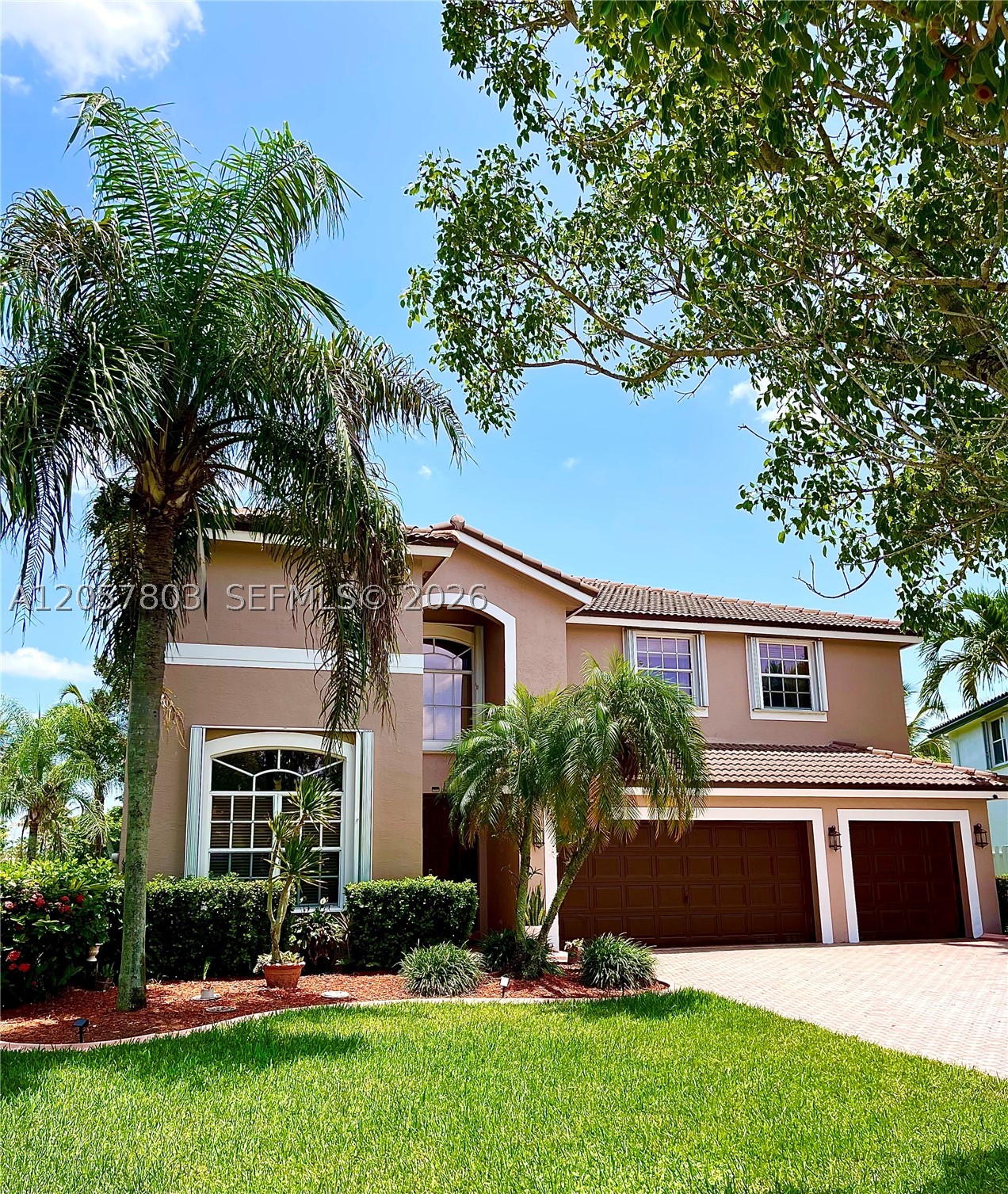 Pembroke Pines photo 1