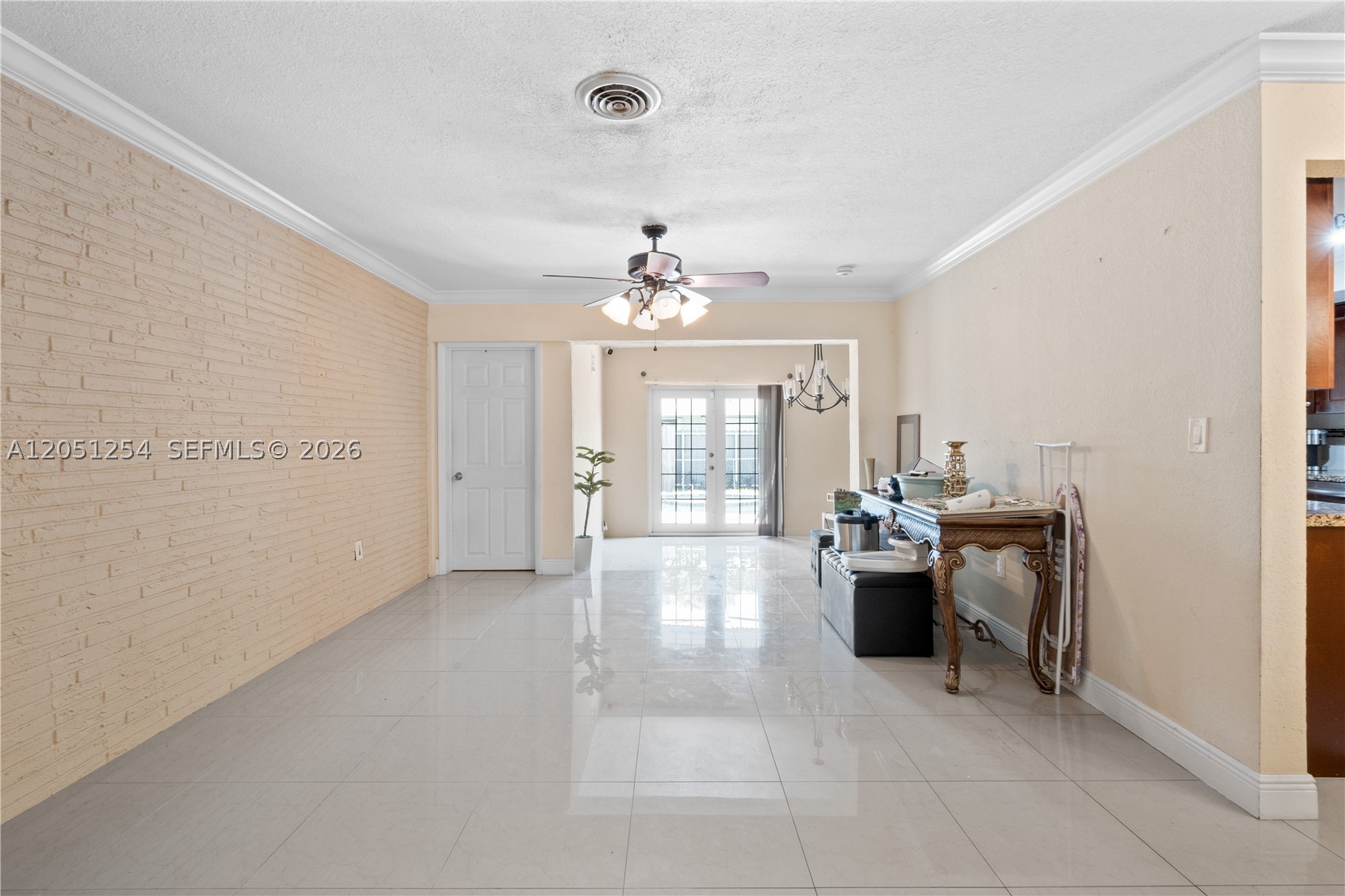 Miramar photo 5