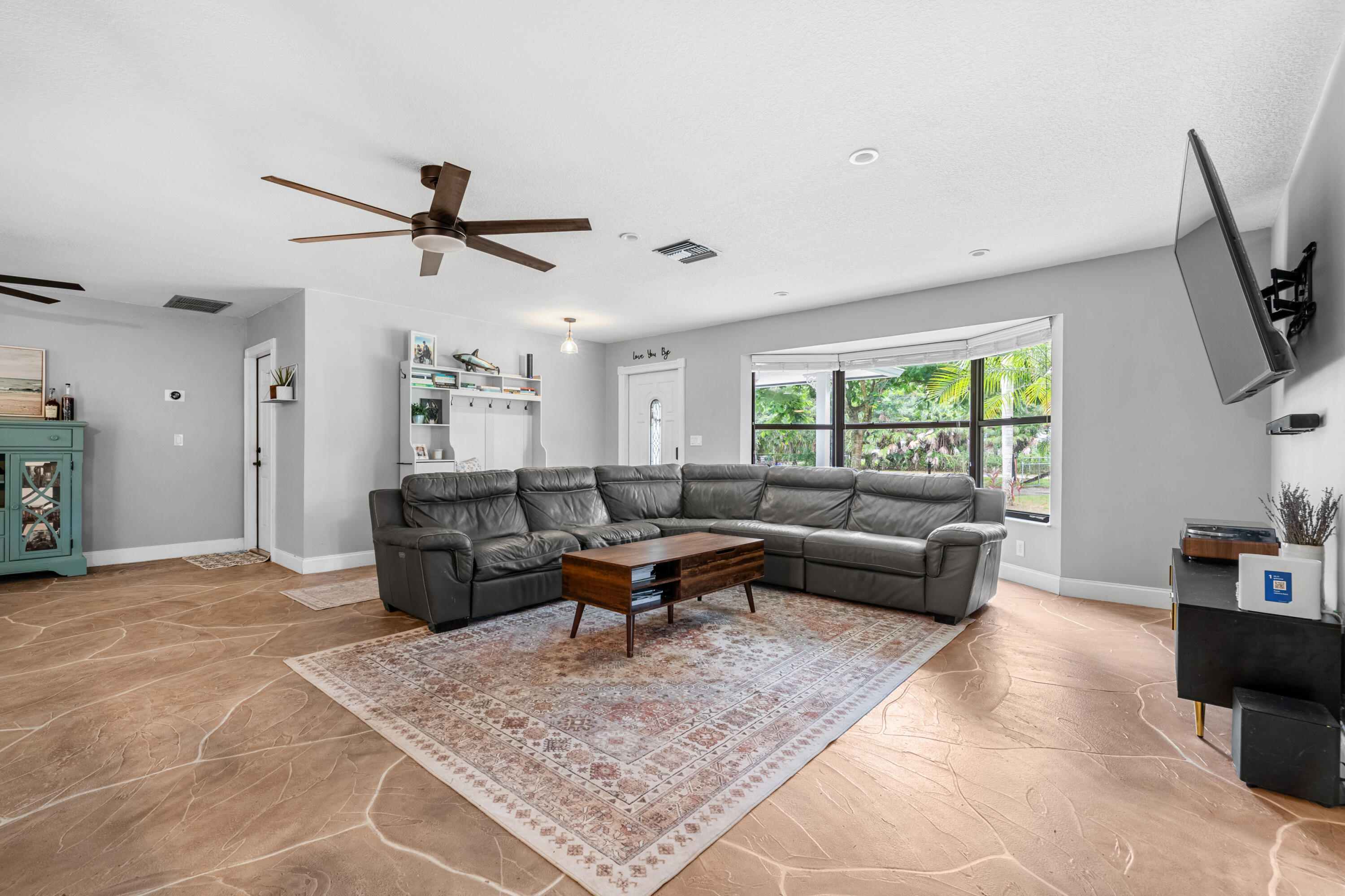MLS listing photo 4