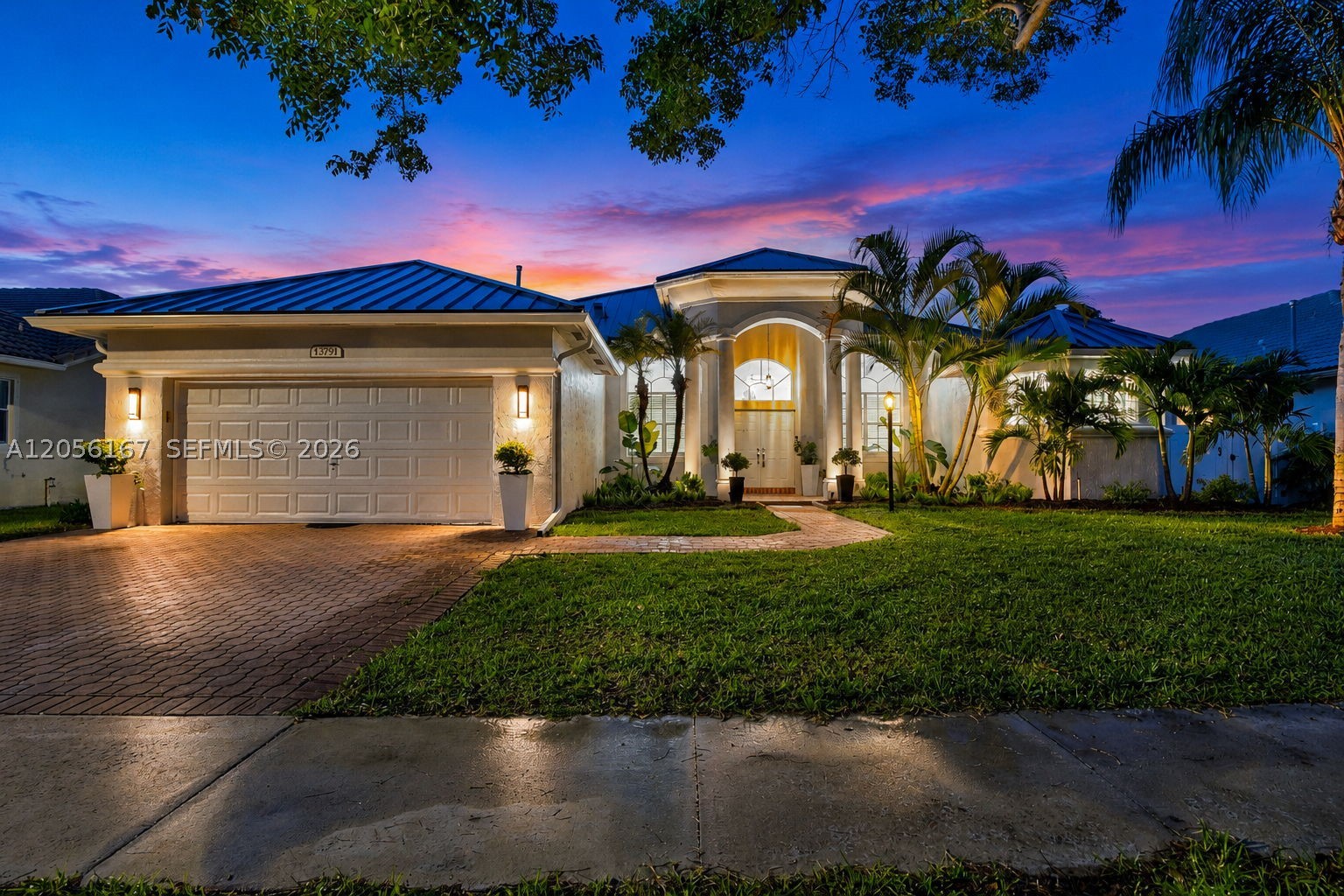 Pembroke Pines photo 1