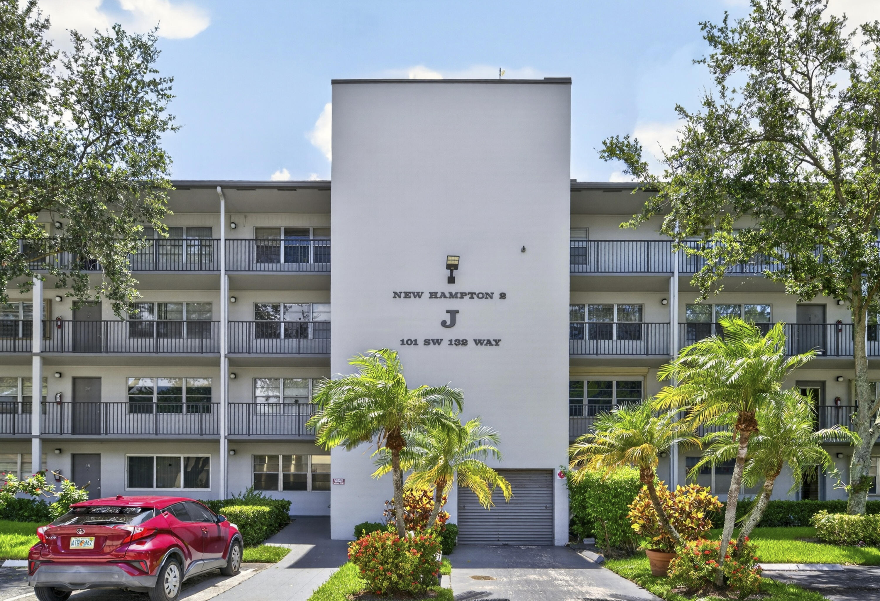 Pembroke Pines photo 2