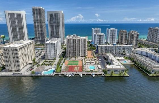 Hallandale Beach photo 1