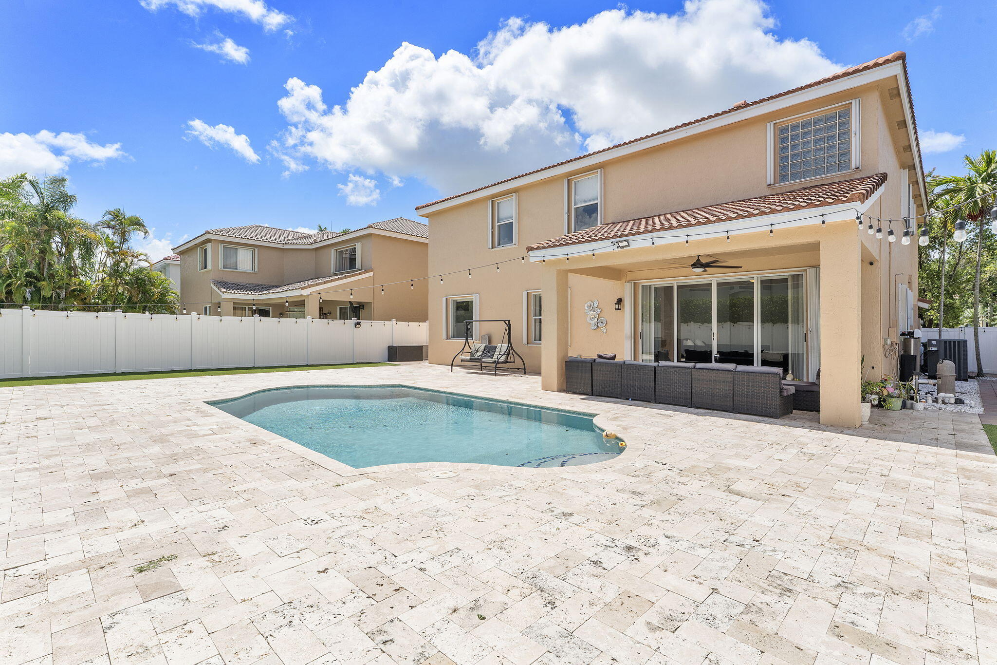 Pembroke Pines photo 4