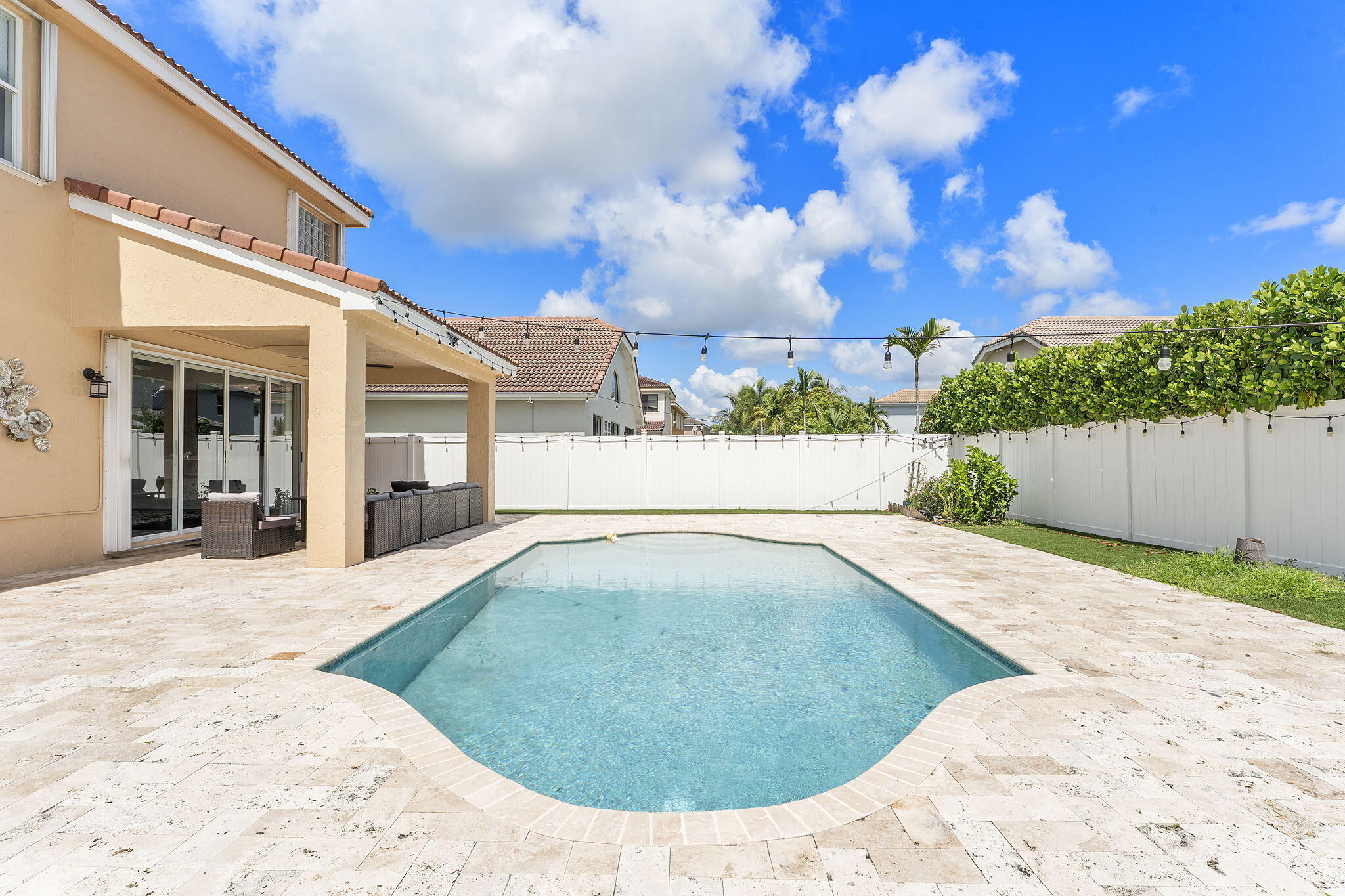 Pembroke Pines photo 5