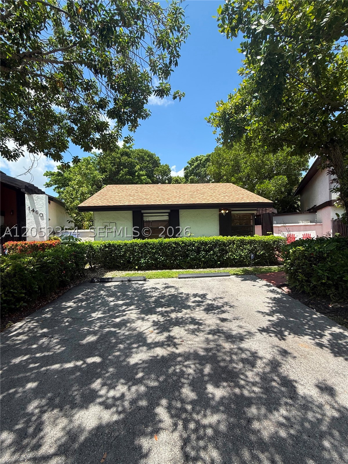 Pembroke Pines photo 1