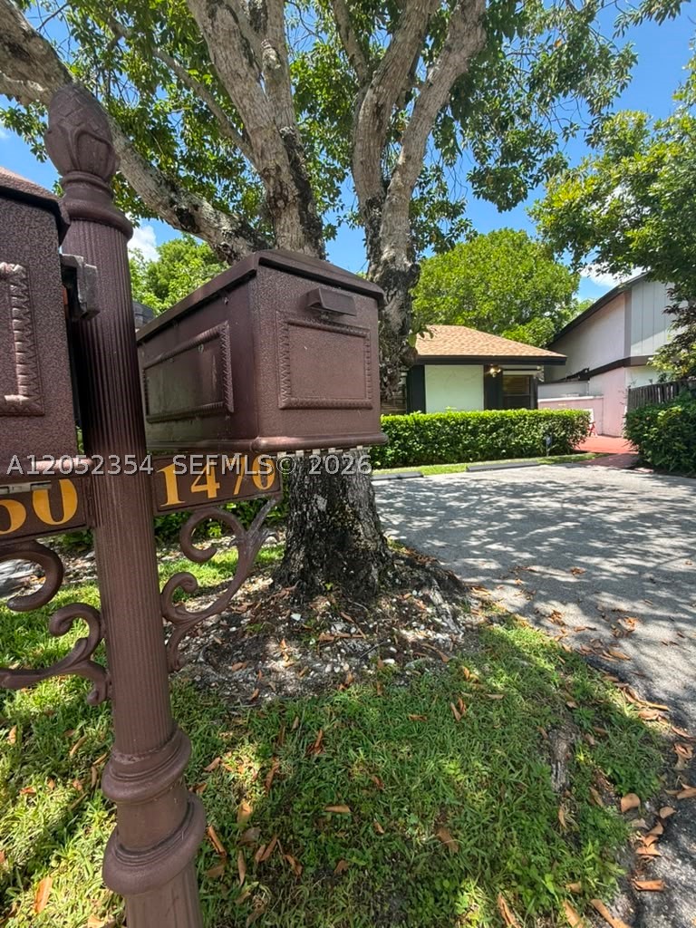 Pembroke Pines photo 3