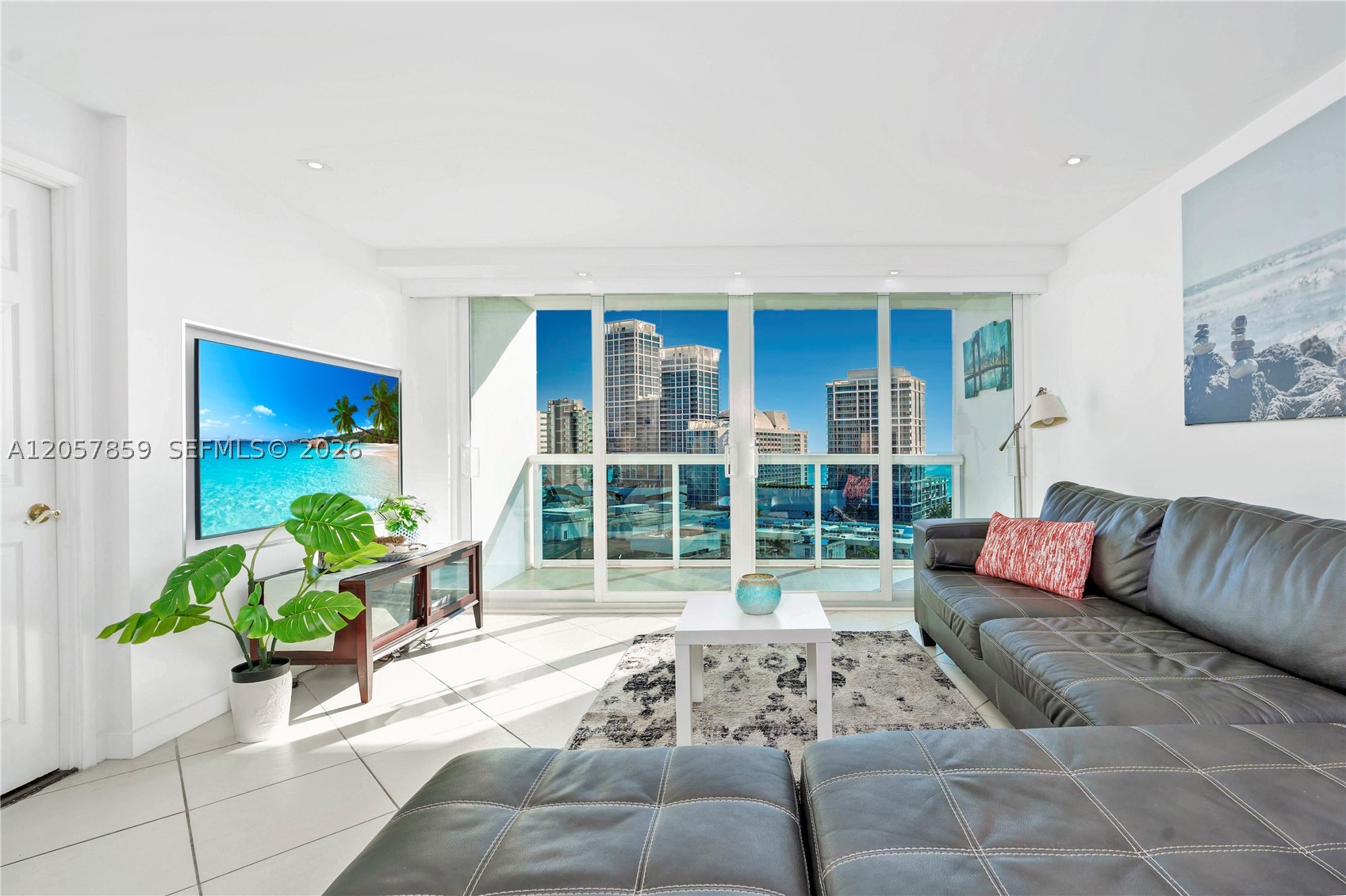 Miami Beach photo 2
