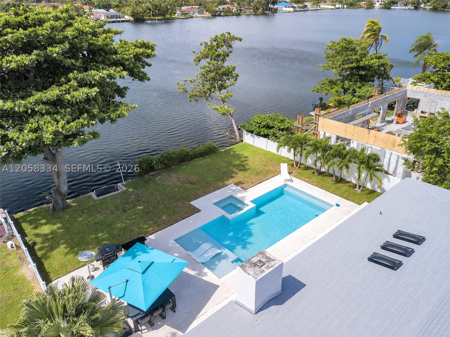 Aventura photo 1