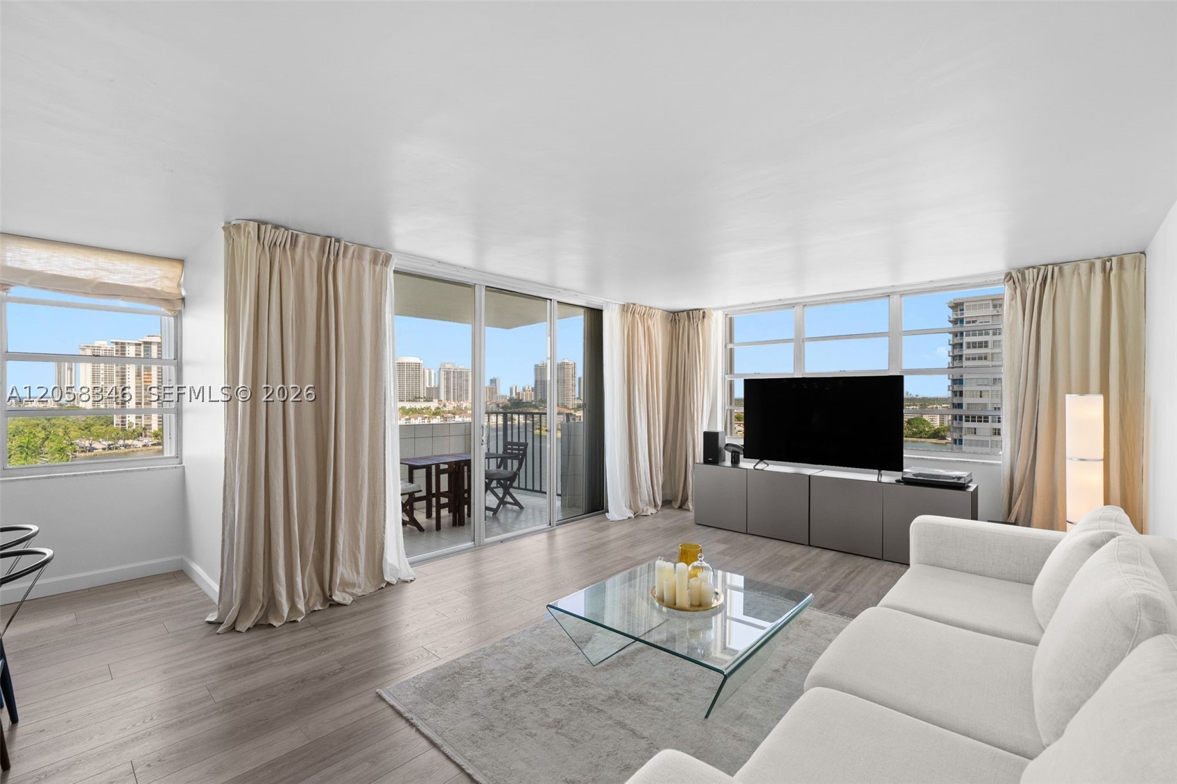 Aventura photo 4
