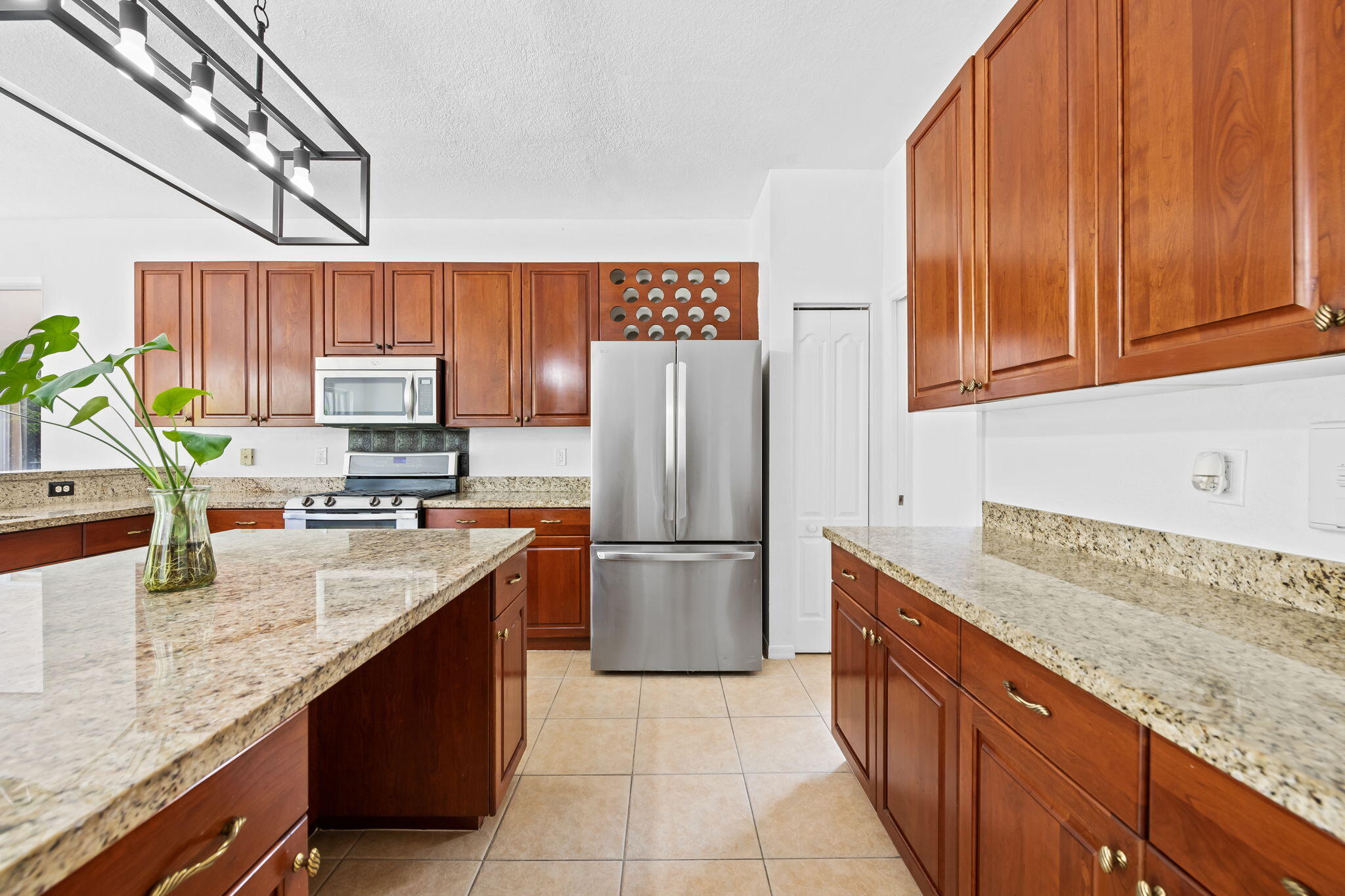 Pembroke Pines photo 3
