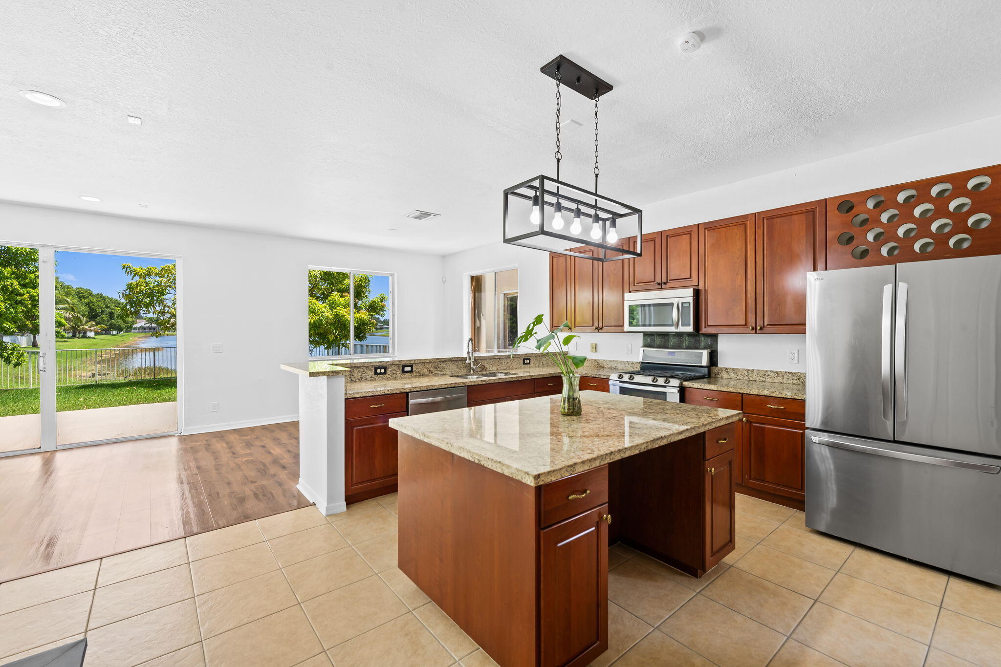 Pembroke Pines photo 5