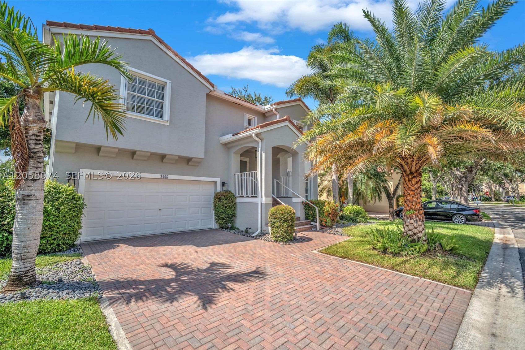 Pembroke Pines photo 1