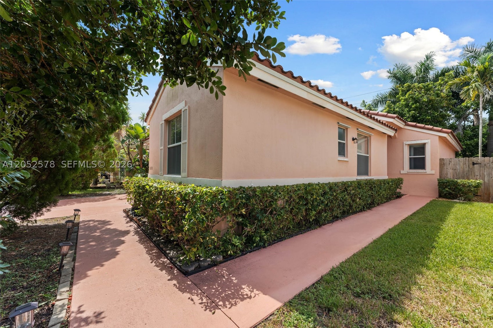 Pembroke Pines photo 3