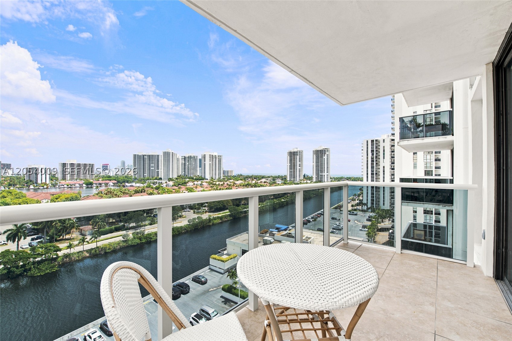 Aventura photo 1